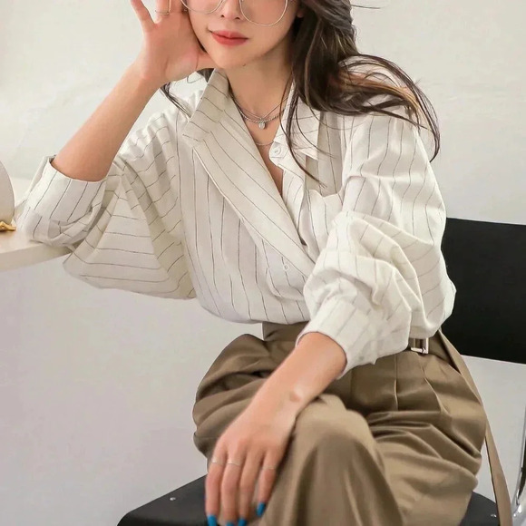 White Elegant Women's Striped Print Drop Shoulder Shirt - Picture 7 of 8